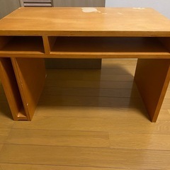 
木目調サイドテーブルの画像