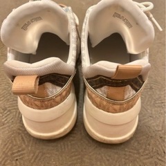 マイケルコース スニーカー23.5センチの画像