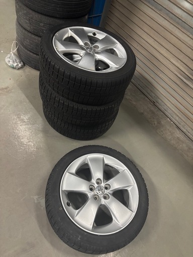 （お話し中 ）プリウス　タイヤ付きホイール
