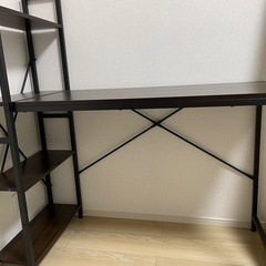 【引越しするので早急に】棚付きデスクの画像