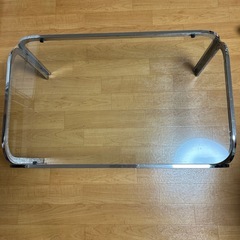 ガラステーブル