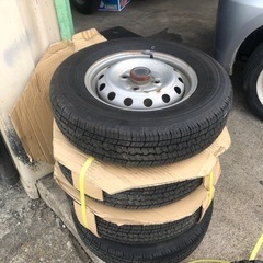 サマータイヤ4本セット　山有り　
　