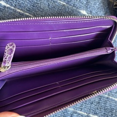 新品未使用　フォリフォリ　パープル長財布　色褪せありの画像