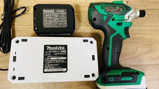 【ほぼ未使用】Makita マキタ インパクトドライバー　MTD001D ケース＋充電器セット