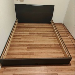 ベッドフレームの画像