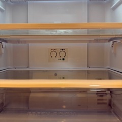 2024年式冷蔵庫272L 3ドア