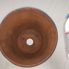 【まだ受付中】20-03 中古 陶器製 植木鉢 茶 これからの季節ガーデニングに如何ですか♪ 丸プランター 早い者勝ちです✨✨の画像