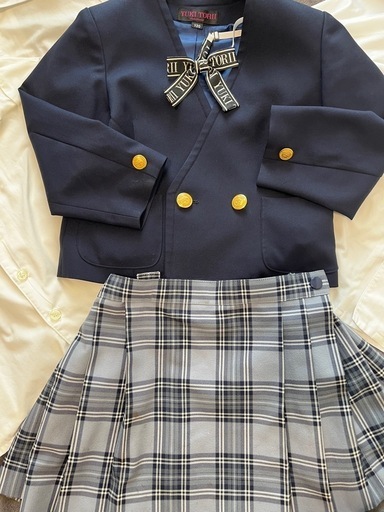 【美品／値下げ】博多学園　(制服・スモックなど)