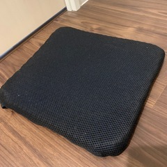 ジェルシートクッション　ニトリ座布団腰痛防止椅子ジェルクッションカーシートの画像