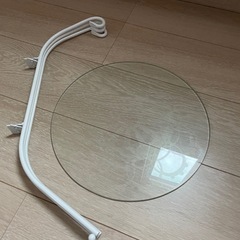 ガラステーブルの画像