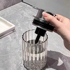 【新品未開封】泡ポンプボトル　グレー１個の画像