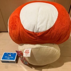 きのこ　大きいぬいぐるみ　赤　レッド　スーパーマリオの画像
