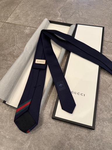 GUCCI ネイビー シルク ネクタイ