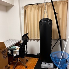 サンドバッグ　吊り下げ　土台プレート付き