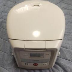 炊飯器　3合