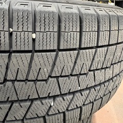 バリ溝 2023年製 235/50r20 スタッドレス タイヤのみ