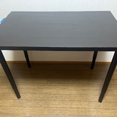 IKEAテーブル