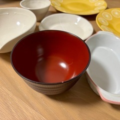 食器7点(皿、お椀、グラタン皿、小鉢等)の画像