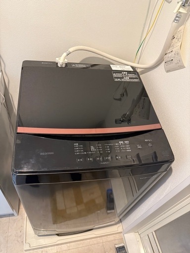【美品】アイリスオーヤマ 洗濯機 6kg ブラック ガラストップ