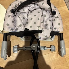 テーブルベビーチェアの画像