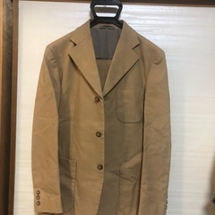 カジュアルスーツ