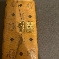 ＭＣＭ財布の画像