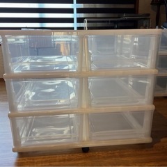 ラスト１つ。ニトリ　キャスター付き押し入れケース　2列3段　　　の画像