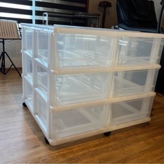 ラスト１つ。ニトリ　キャスター付き押し入れケース　2列3段　　　の画像