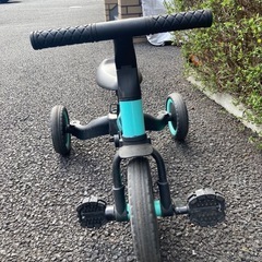 三輪車の画像
