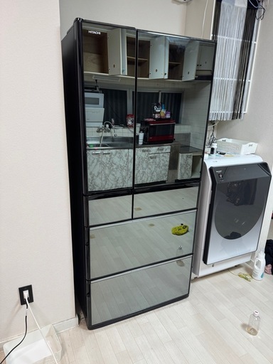 日立 冷蔵庫670リットル美品(早い者勝ち)