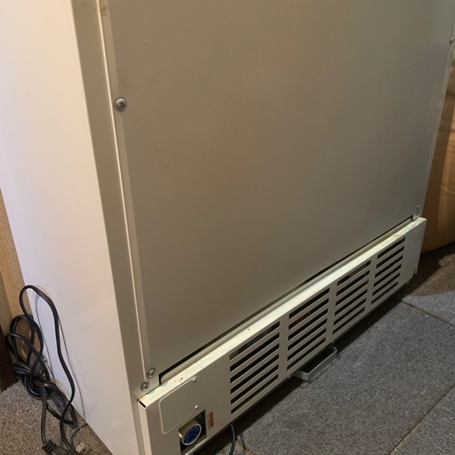 冷凍ストッカー