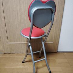 ハートのイスの画像