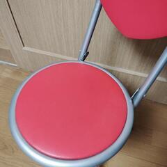 ハートのイスの画像