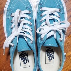 VANS スニーカー23.5の画像
