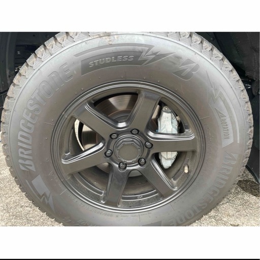 美品　 2023年製スタッドレスブリヂストン DM-V3 265/65R17