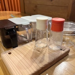【譲渡先決定】まとめ売り　調味料ケース 4個セット スプーン付き