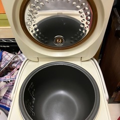 TOSHIBA炊飯器の画像