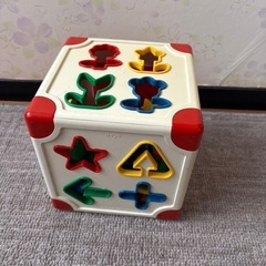 トイローヤル きゅーびっくパズル 知育玩具の画像