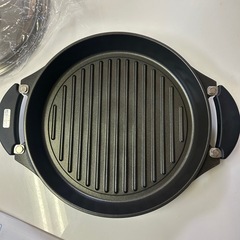 新品　アルミ鋳物　鍋　蓋付きの画像