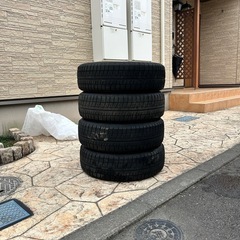 スタッドレスタイヤセットの画像