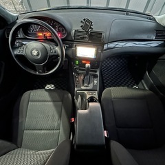 H12年式　BMW 325i　E46　希少左ハンドル　前後Mスポーツバンパー　ＡＣ　ＳＣＨＮＩＴＺＲＥ１７インチＡＷ　社外テール　前後タワーバー　ＨＤＤナビ　ユーザー買取車の画像