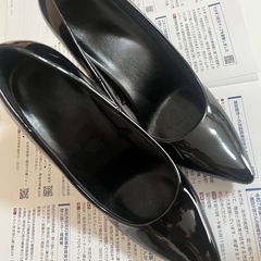 未使用品23㎝ヒール　黒エナメルの画像