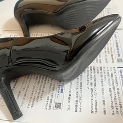 未使用品23㎝ヒール　黒エナメルの画像