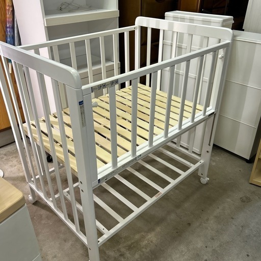 【美品】ヤトミ ベビーベッド ホワイト 済】ヤトミ ベビーベッド ホワイト