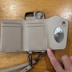 iPhoneSEケース(値下げ)の画像