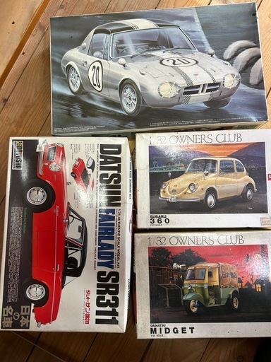 車プラモデル