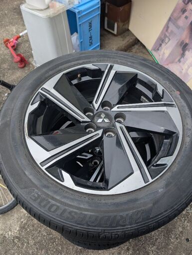 アウトランダーphev　純正　タイヤ・ホイールセット