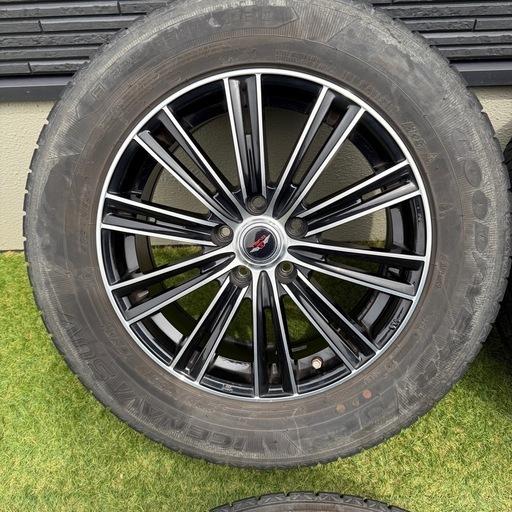 購入相談中　
国産スタッドレス 225/65R17 グッドイヤー RAV4 ハリアー CX5など　