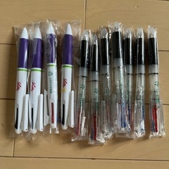 三色ボールペン11本