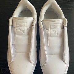PUMA  白スリッポン　25センチ